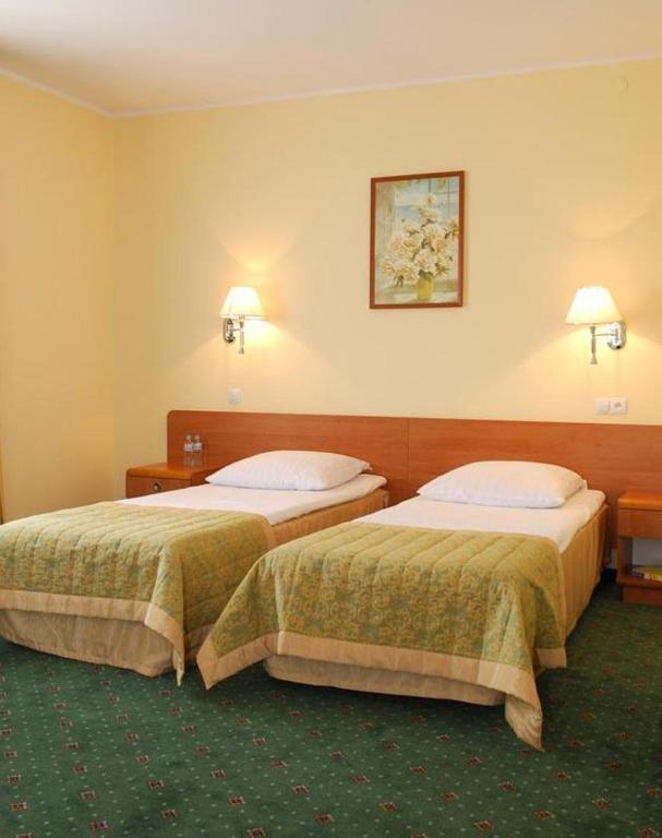 Hotel U Witaszka Czosnów Rum bild